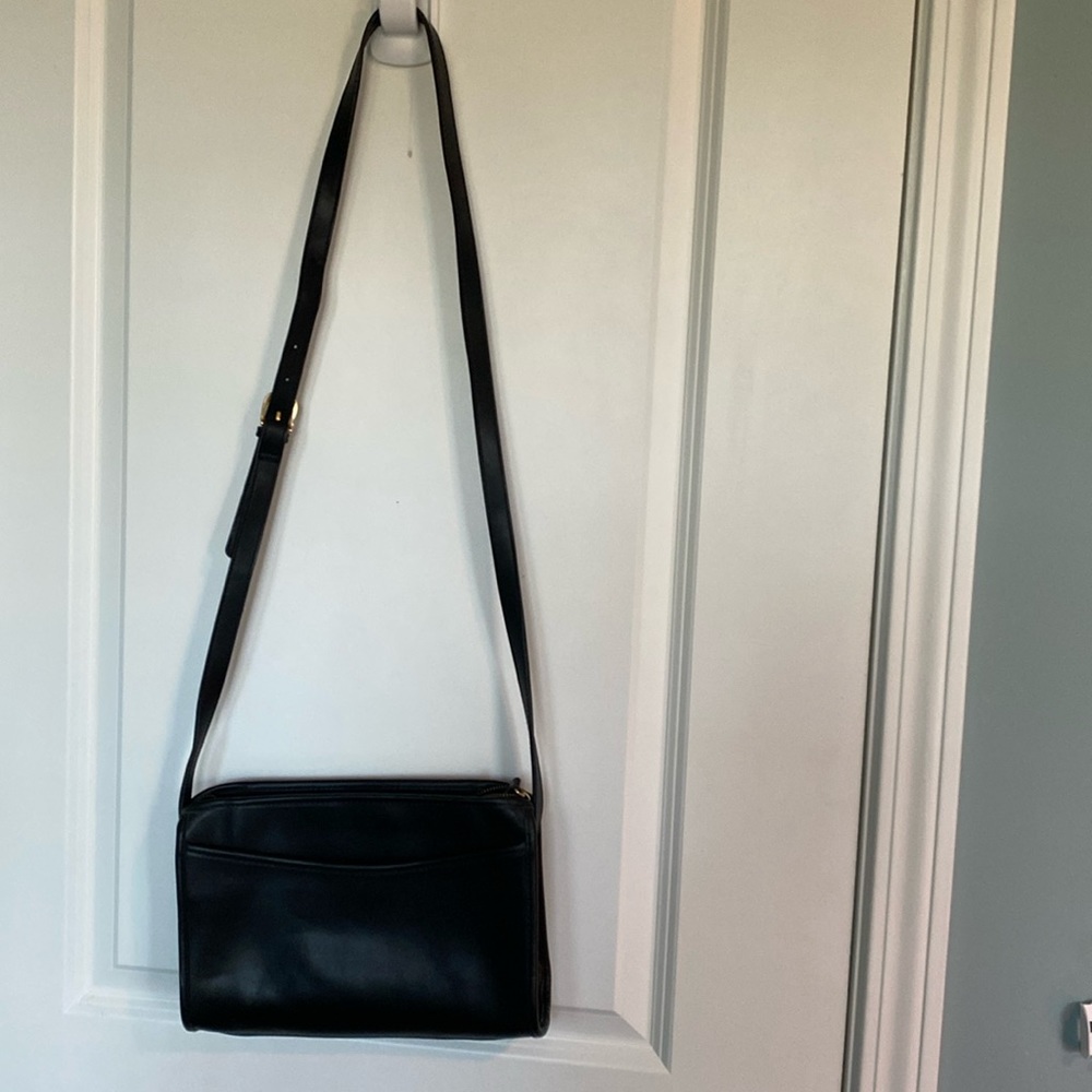Vintage Crossbody leather in great condition